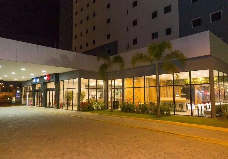 ホテル Ibis Budget Lorena  Circuito Da Fe