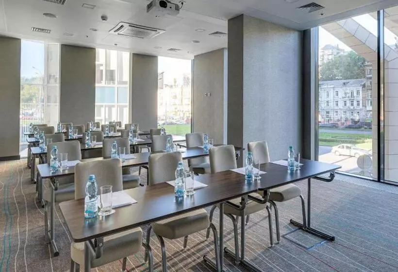 Sky Loft Hotel Kyiv By Rixwell International