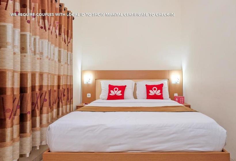 בית מלון כפרי Zen Rooms Near Stasiun Kota Baru