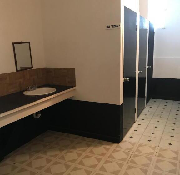 هاستل Drifters@one Mile