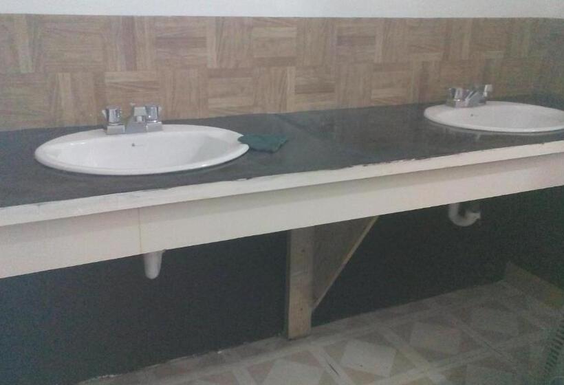 هاستل Drifters@one Mile