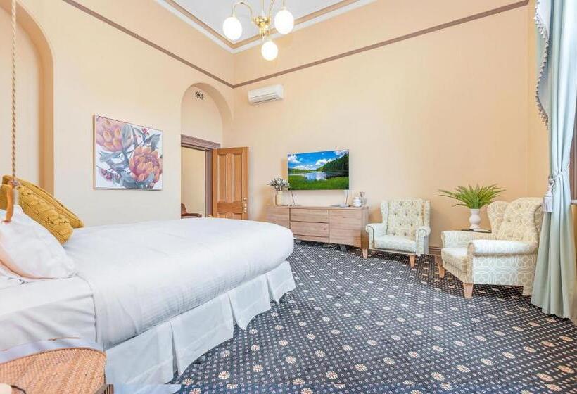 住宿加早餐  Clocktower Suites