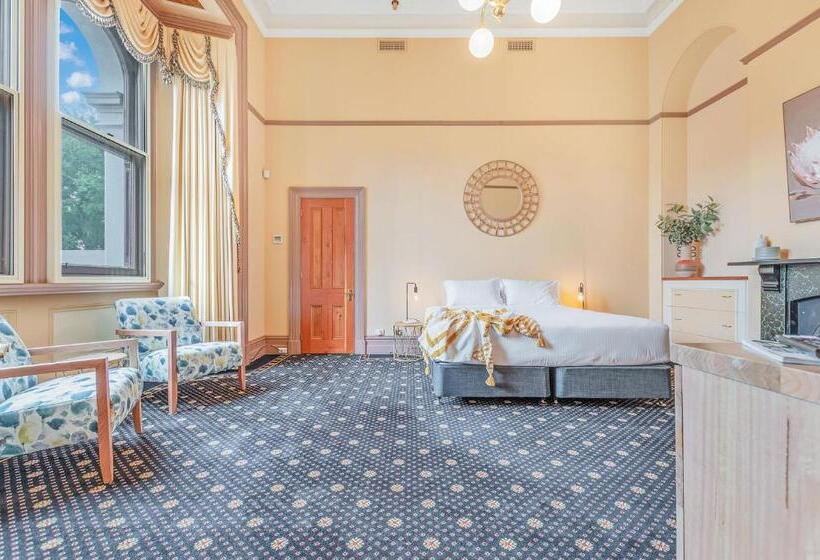 住宿加早餐  Clocktower Suites