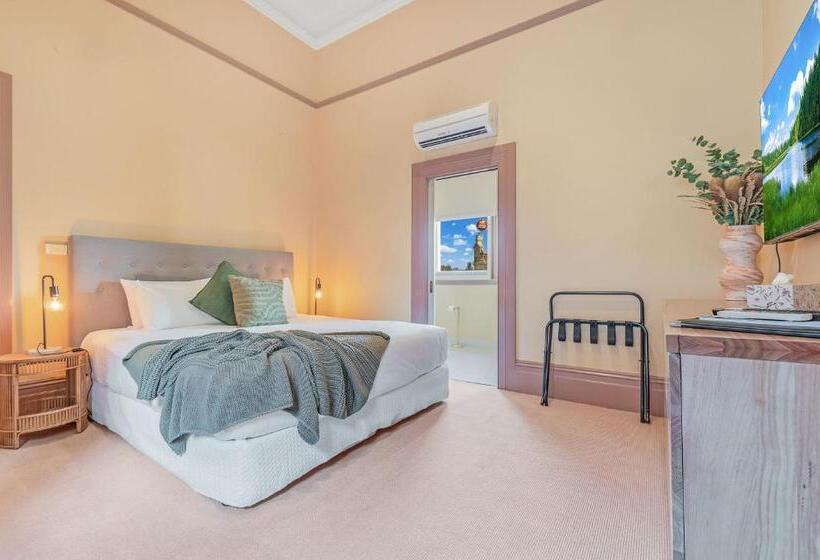 住宿加早餐  Clocktower Suites