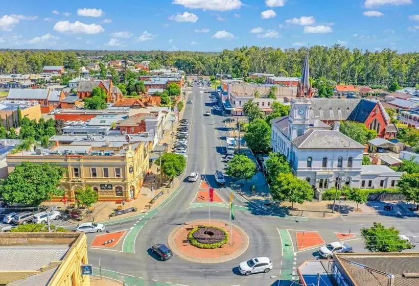 Nocleg ze śniadaniem Clocktower Suites