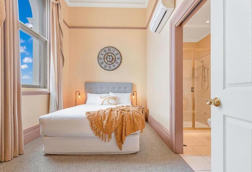 住宿加早餐  Clocktower Suites