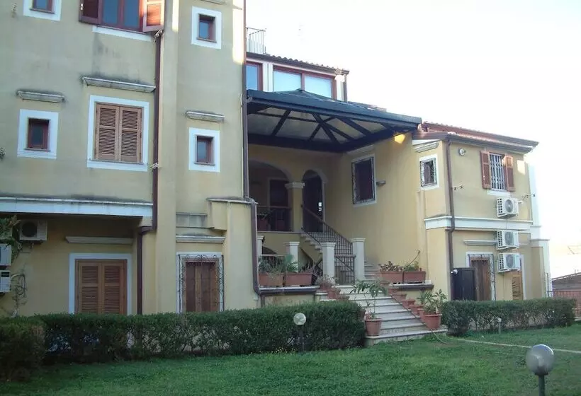 Aamiaismajoitus (B&B) La Dimora Del Borgo
