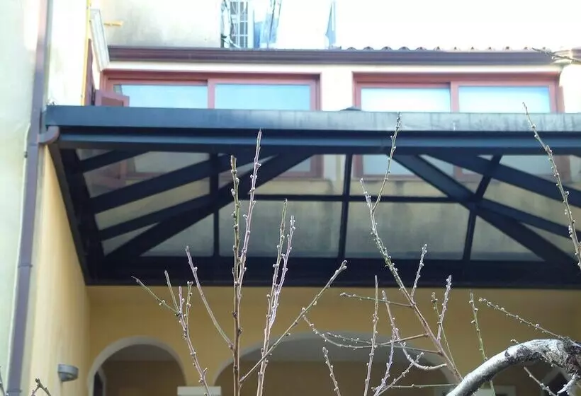 Aamiaismajoitus (B&B) La Dimora Del Borgo