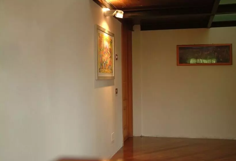 Aamiaismajoitus (B&B) La Dimora Del Borgo