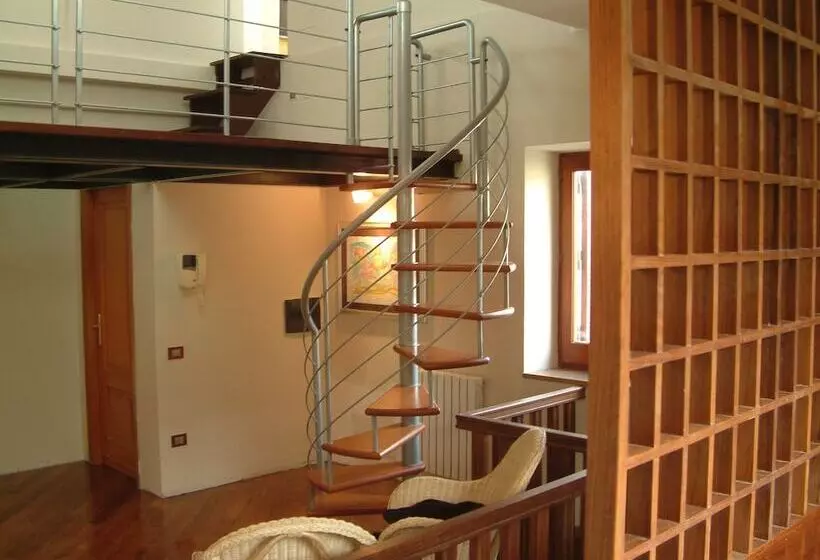 Aamiaismajoitus (B&B) La Dimora Del Borgo