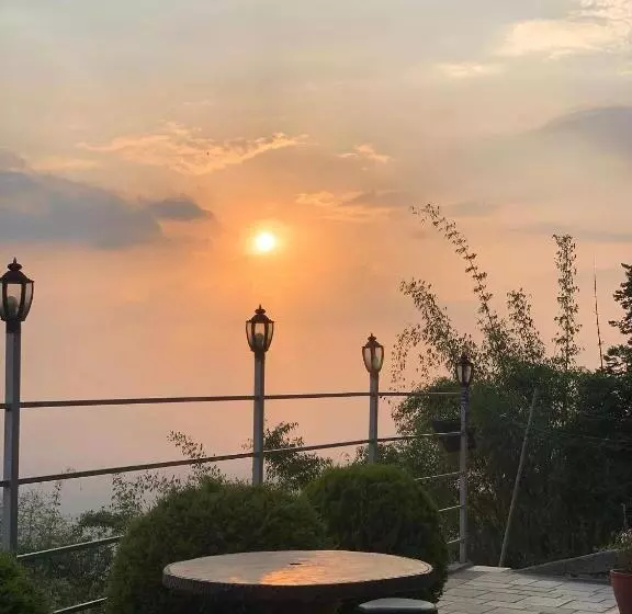 Bojinee Nagarkot Resort