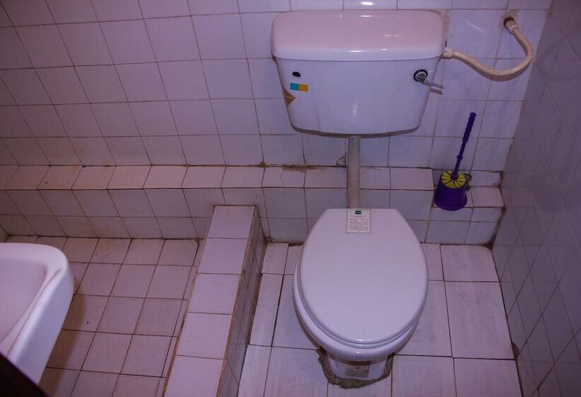 هتل Airport Budget