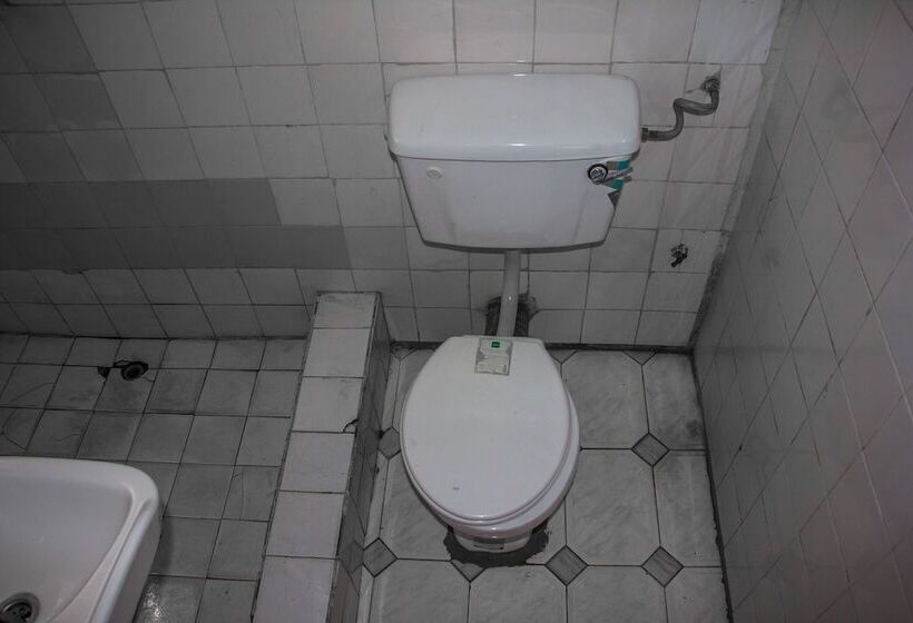 هتل Airport Budget