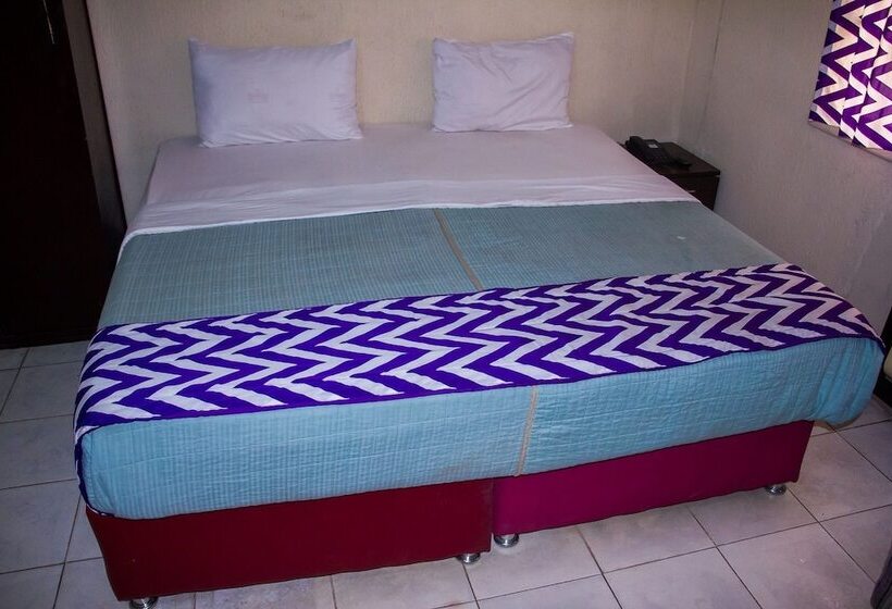 هتل Airport Budget