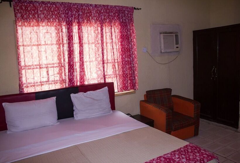 هتل Airport Budget