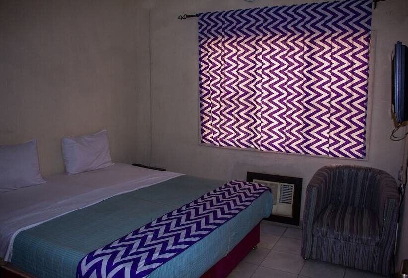 هتل Airport Budget