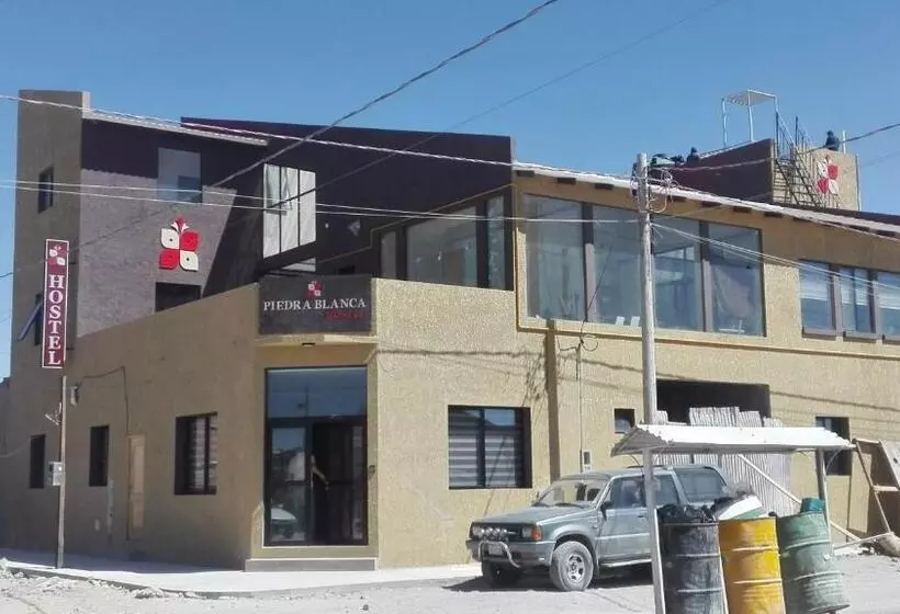 هتل Piedra Blanca Backpackers Hostel