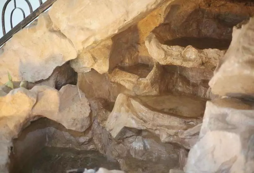 هتل La Perle