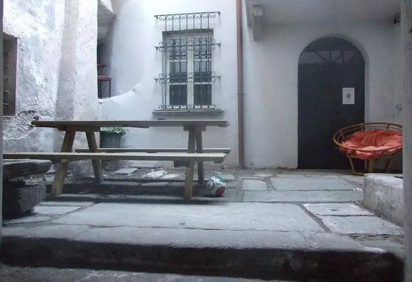 تختخواب و صبحانه La Stufa Rossa