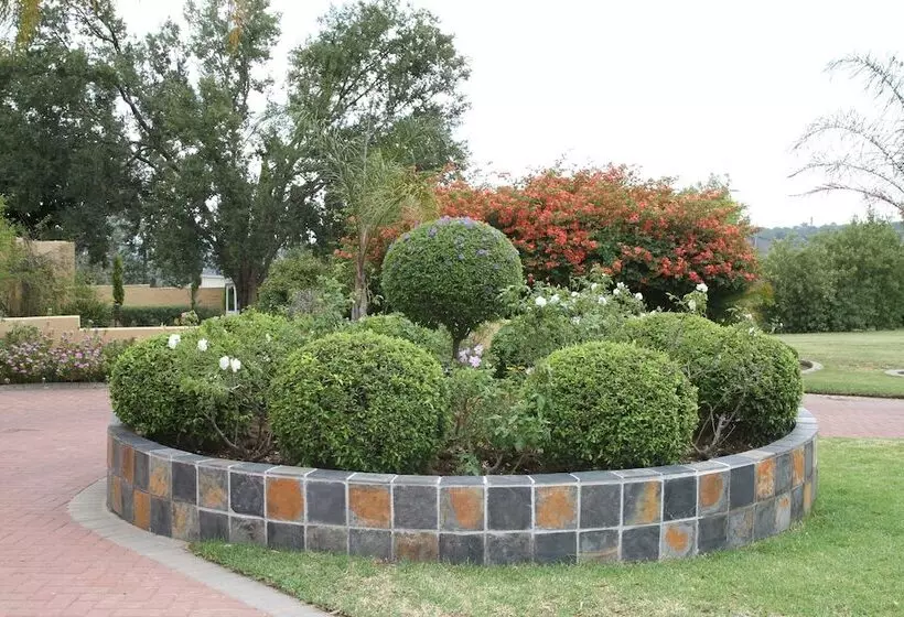 Aamiaismajoitus (B&B) La Villa Rosa