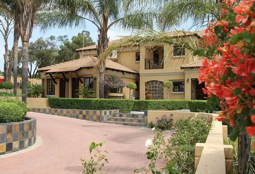 Aamiaismajoitus (B&B) La Villa Rosa