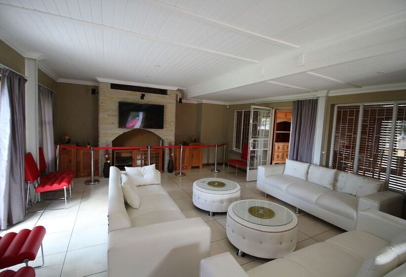 ベッドアンドブレックファースト La Villa Rosa