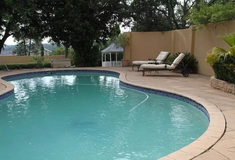 Aamiaismajoitus (B&B) La Villa Rosa