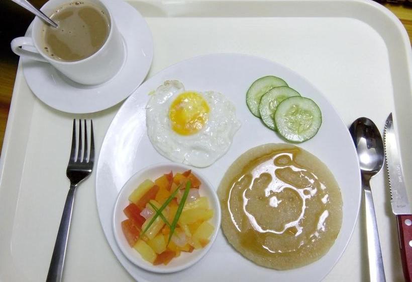 בית מלון כפרי Chelle S Apartelle  Inn