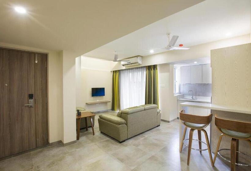 Hotel Floressa Randa, Porur