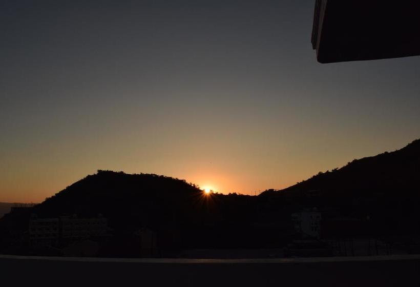 Отель Garh Kumbha