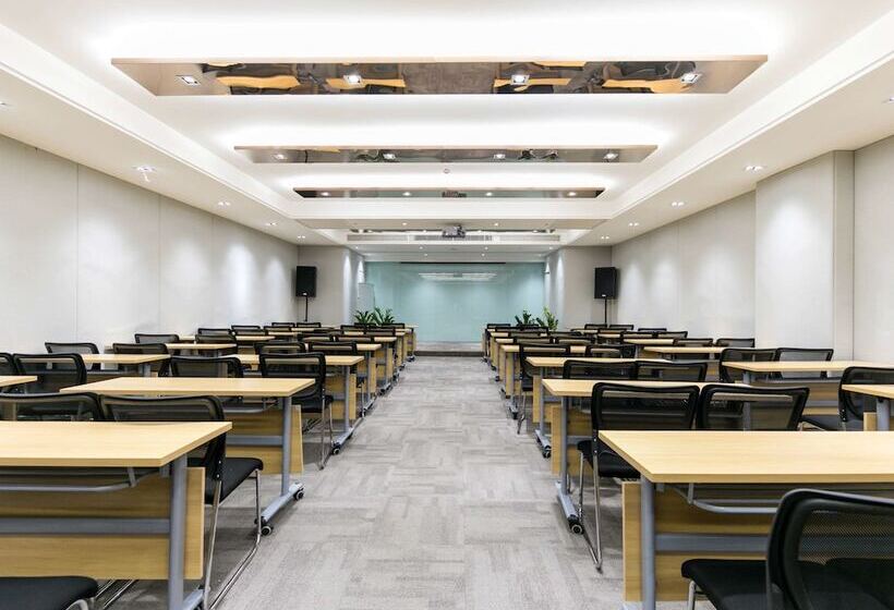 Hotel Ibis Styles Shanghai Hongqiao Airport