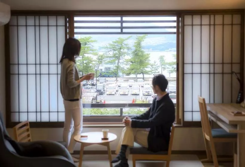 Hotelli Miyajima Villa