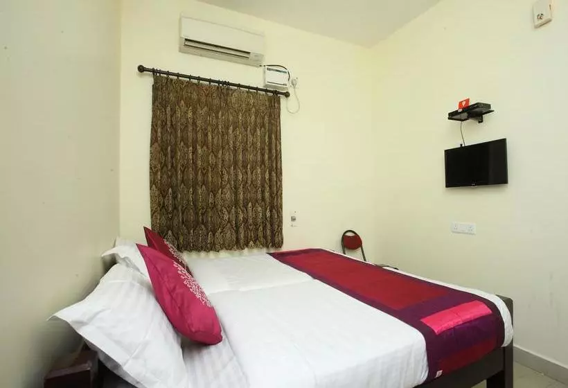 Hotelli Oyo 10465 Koyambedu Chennai