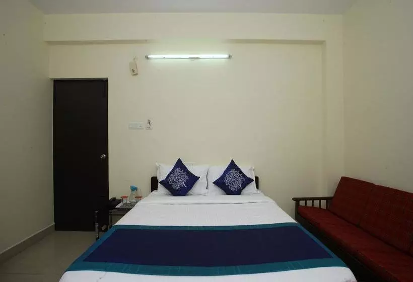Hotelli Oyo 10465 Koyambedu Chennai