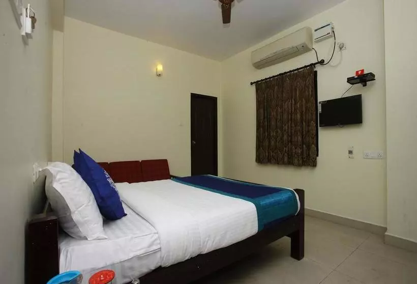 Hotelli Oyo 10465 Koyambedu Chennai