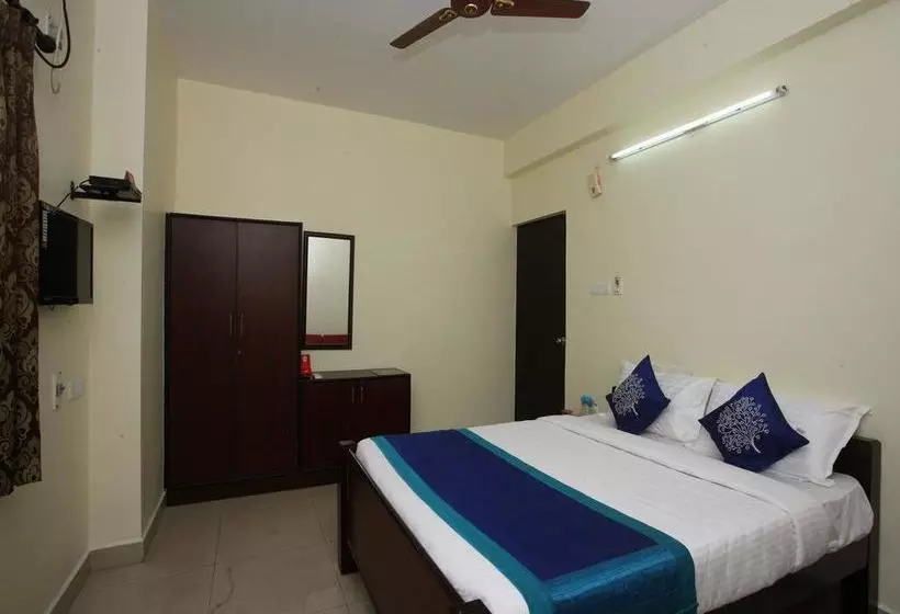 Hotelli Oyo 10465 Koyambedu Chennai