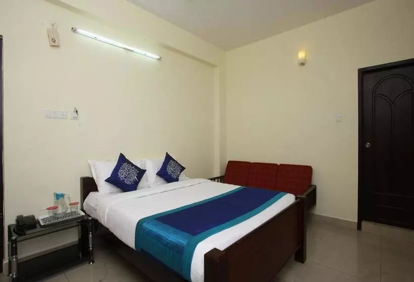 Hotelli Oyo 10465 Koyambedu Chennai