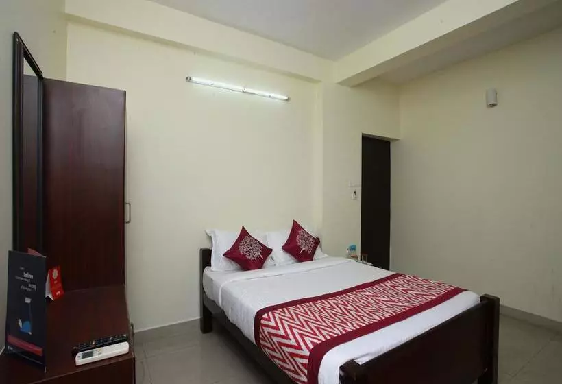 Hotelli Oyo 10465 Koyambedu Chennai