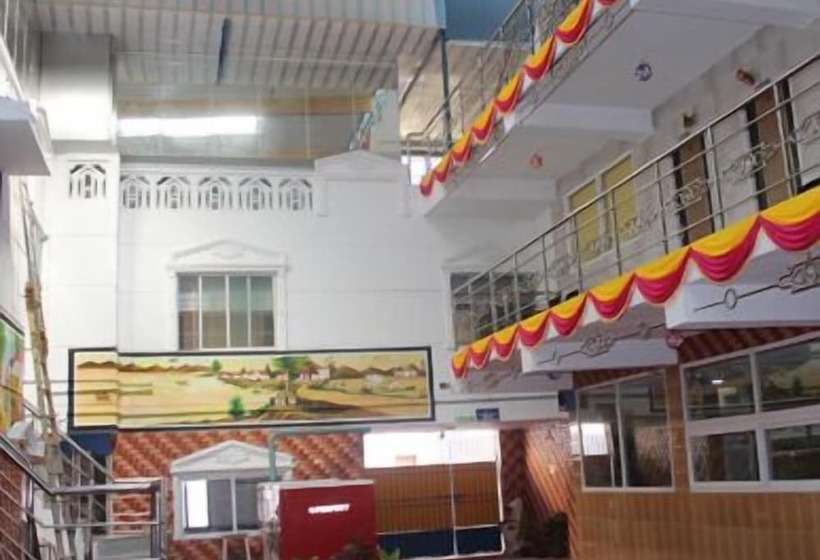 فندق Suradeep Residency