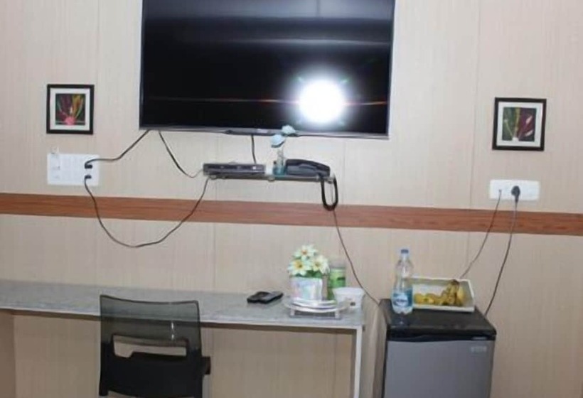 فندق Suradeep Residency