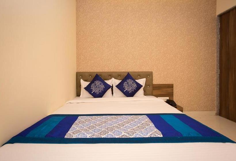 Oyo 10939 Hotel Sangam