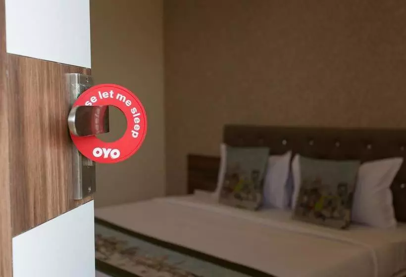 Oyo 10939 Hotel Sangam