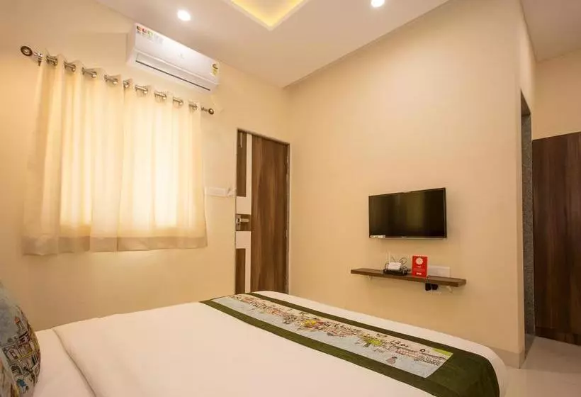 Oyo 10939 Hotel Sangam