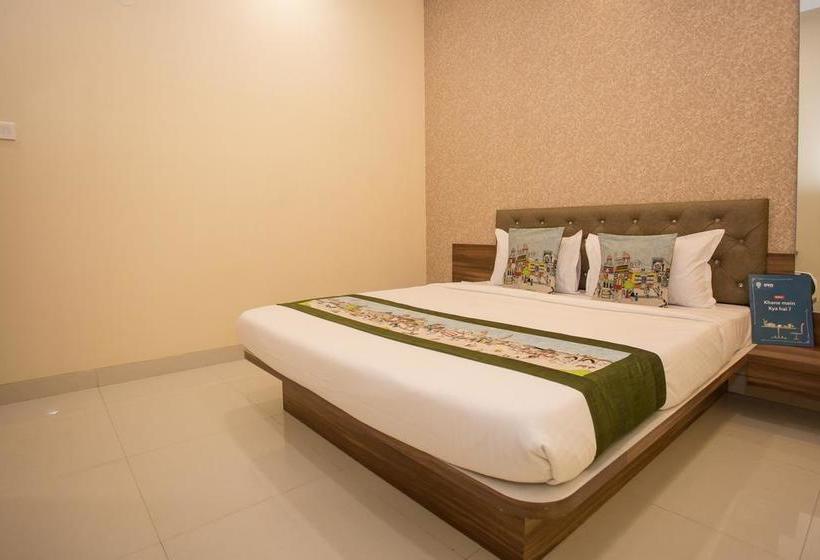 Oyo 10939 Hotel Sangam