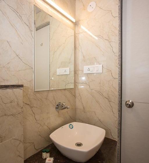 Oyo 10939 Hotel Sangam