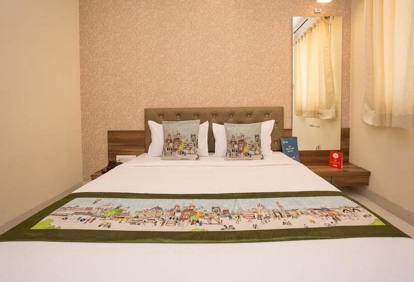 Oyo 10939 Hotel Sangam