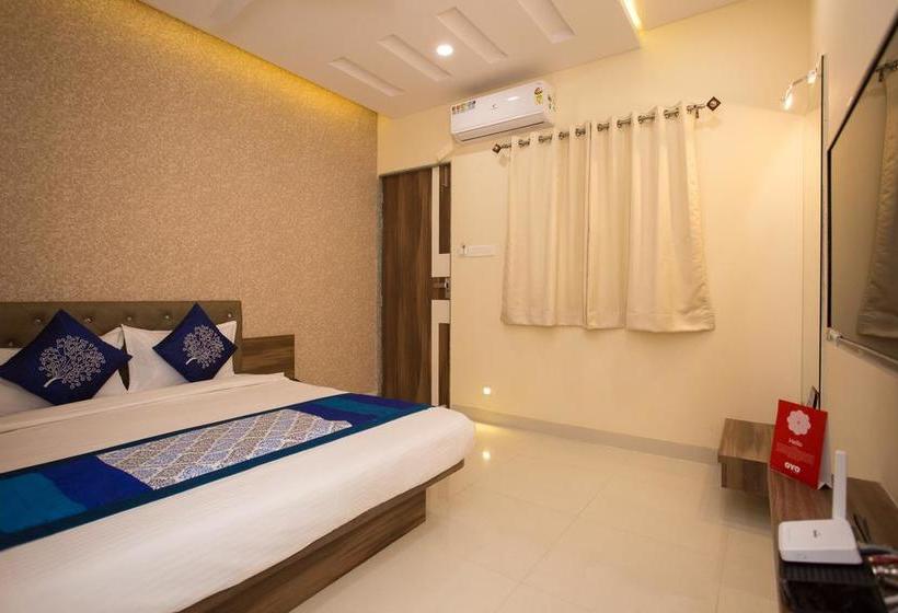 Oyo 10939 Hotel Sangam