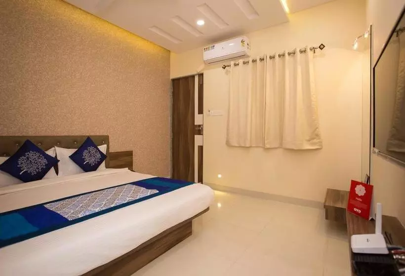 Oyo 10939 Hotel Sangam