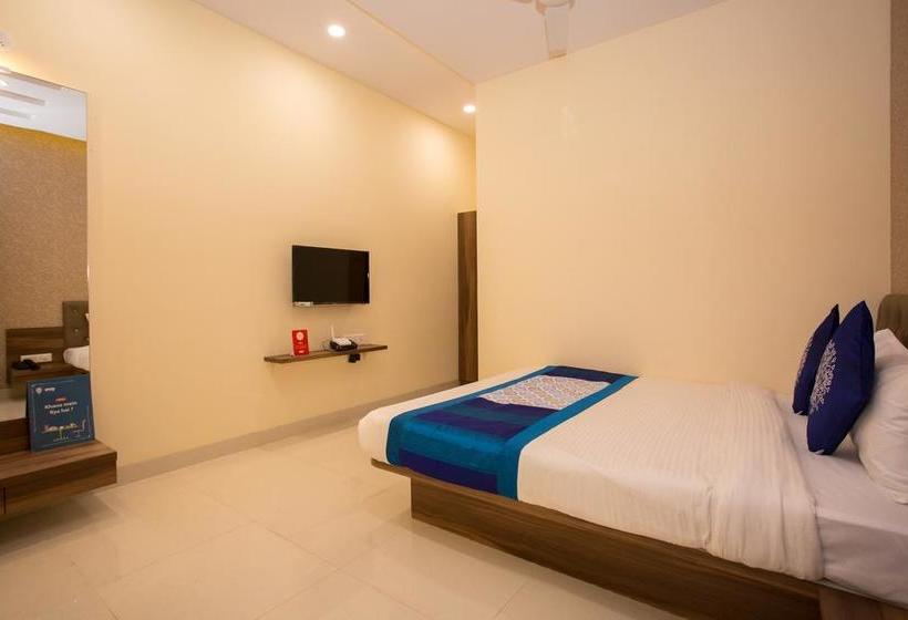 Oyo 10939 Hotel Sangam