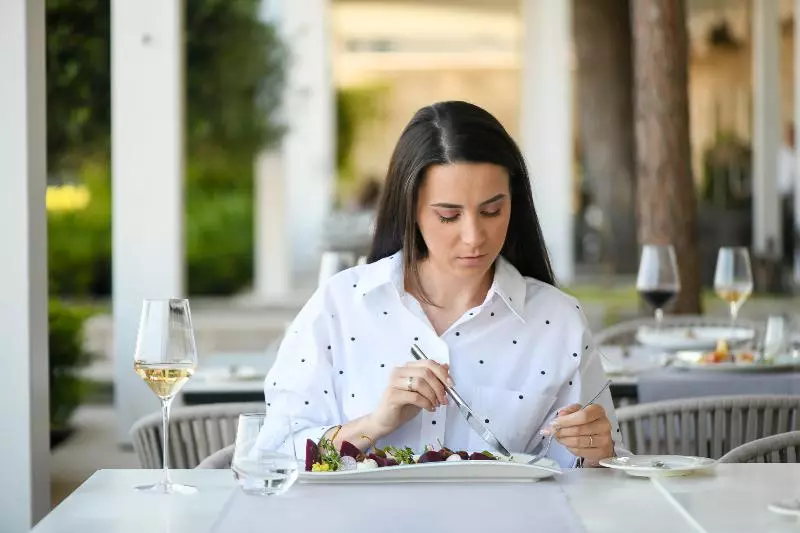 استراحتگاه Lazure Hotel & Marina